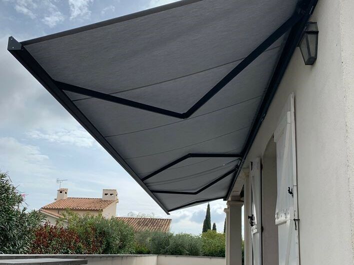 Installation d'un store banne HAROL à Juvignac