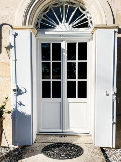 Rénovation d'une porte fenêtre en bois à Teyran