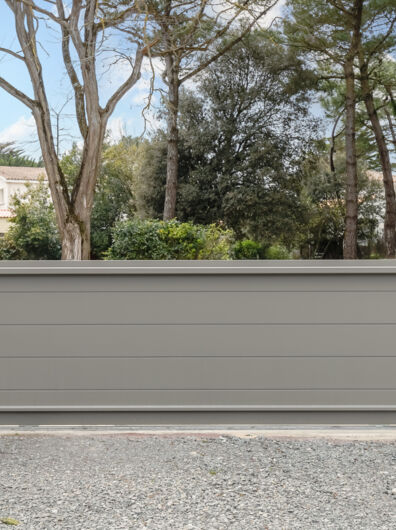 Rénovation d'un portail coulissant motorisé en aluminium à Saussan
