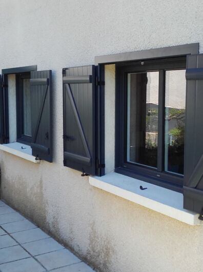 Rénovation de volets battants en aluminium à Fabrègues