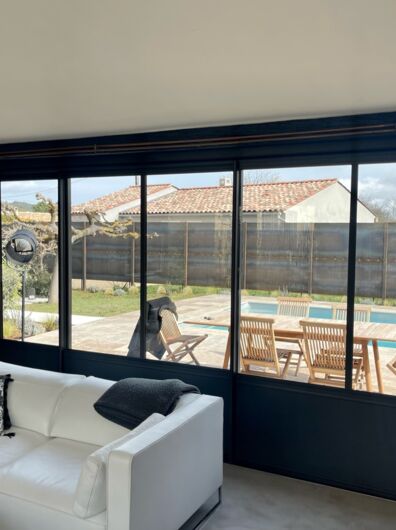 Rénovation d'une fenêtre en aluminium à Saint Clément de Rivière