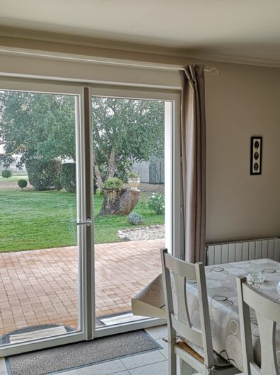 Rénovation d'une fenêtre en fibre de verre à Juvignac