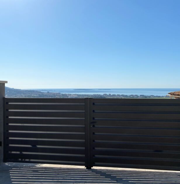 Rénovation d'un portail en aluminium à Frontignan